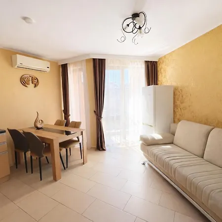 Daire Harmony Suites 1-42 Private Apartment Sunny Beach