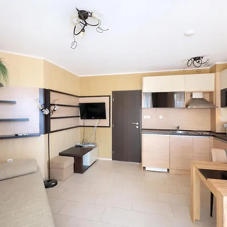 Harmony Suites-1 Private 42а * ساني بيتش